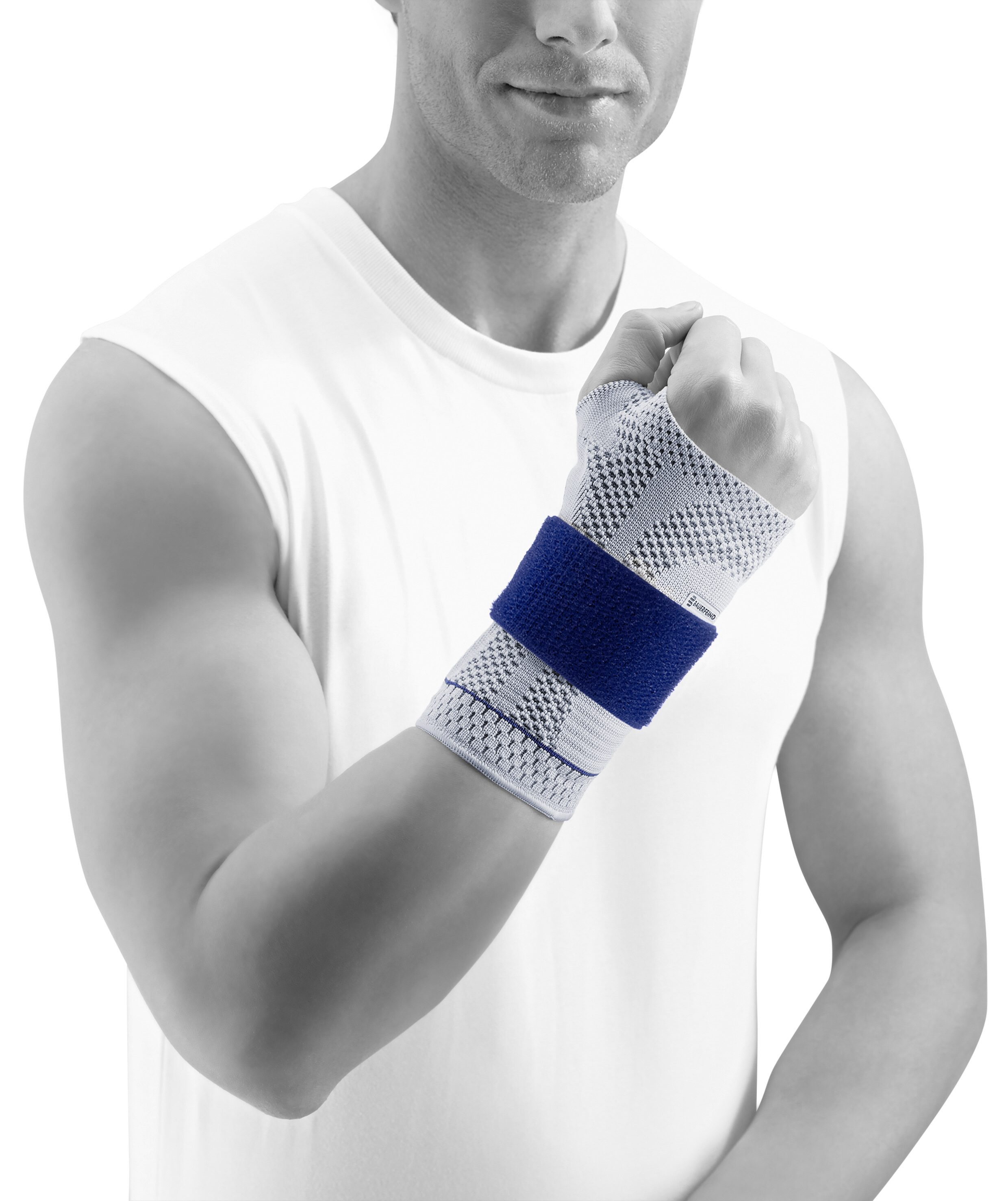 Patient mit Handgelenkbadange